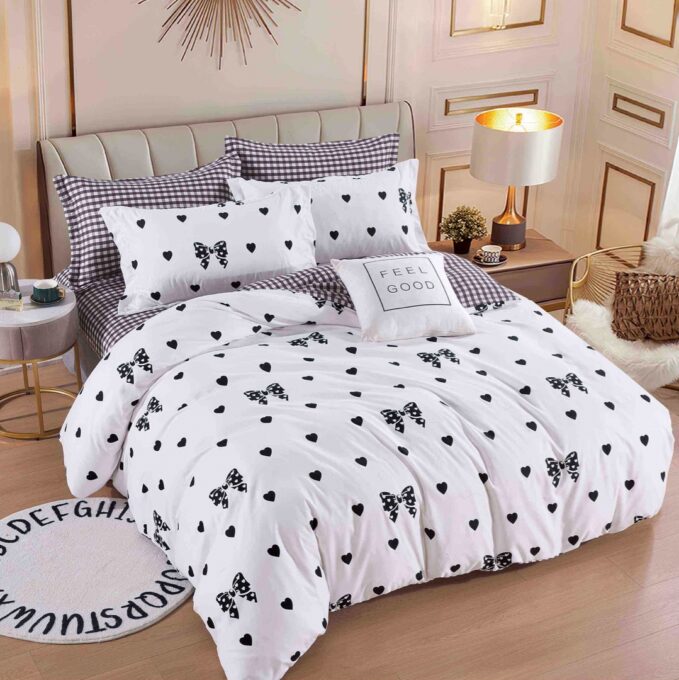 Lenjerie pat dublu, FINET, 6 piese, cu ELASTIC, Jojo Home, Alb-Negru, fundite, inimioare 1 Lenjerie pat dublu, FINET, 6 piese, cu ELASTIC, Jojo Home, Alb-Negru, fundite, inimioare