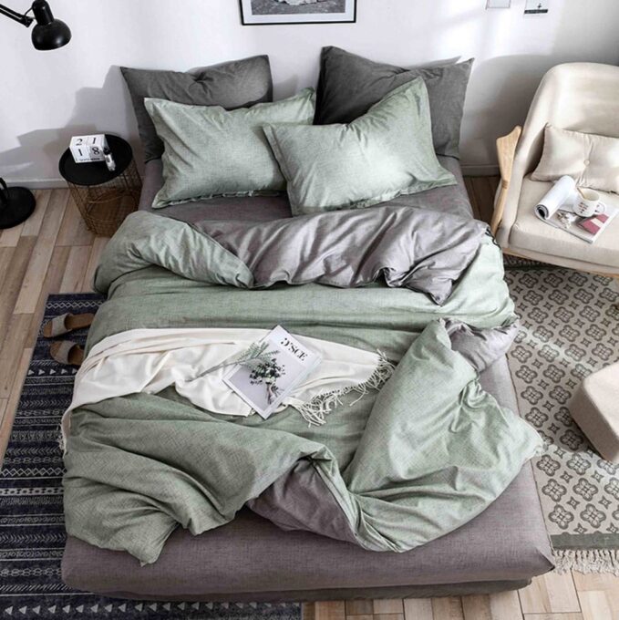 Lenjerie pat 140x200cm 4 piese cu ELASTIC - 3 Bucati 219 Lei - Gri-Verde 1 Lenjerie pat 140x200cm 4 piese cu ELASTIC - 3 Bucati 219 Lei - Gri-Verde