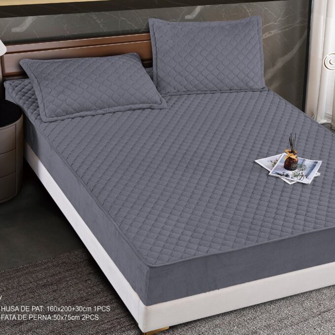 Husa Matlasata Tip Topper din Catifea 160x200cm, cu 2 Fete de Perna 50x70cm -  Somn Odihnitor si Sustinere pentru Spate, Gri inchis