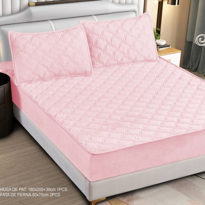Husa Matlasata Tip Topper din Catifea 180x200cm, cu 2 Fete de Perna 50x70cm -  Somn Odihnitor si Sustinere pentru Spate, Roz