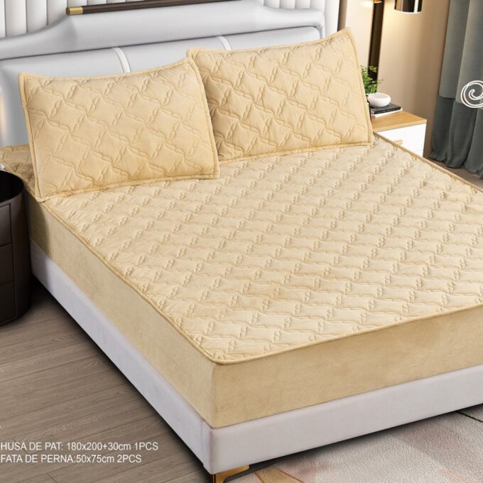 Husa Matlasata Tip Topper din Catifea 180x200cm, cu 2 Fete de Perna 50x70cm -  Somn Odihnitor si Sustinere pentru Spate, Bej