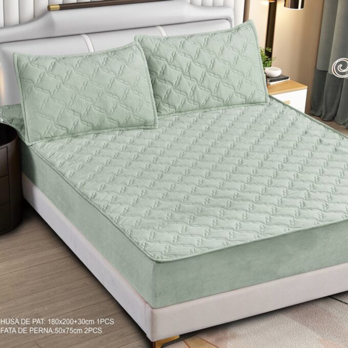 Husa Matlasata Tip Topper din Catifea 180x200cm, cu 2 Fete de Perna 50x70cm -  Somn Odihnitor si Sustinere pentru Spate, Verde salvie