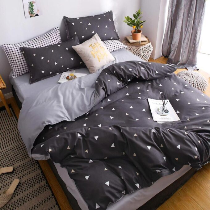Lenjerie pat dublu bumbac satinat - 3 Bucati 219 Lei - Gri forme geometrice 1 Lenjerie pat dublu bumbac satinat - 3 Bucati 219 Lei - Gri forme geometrice