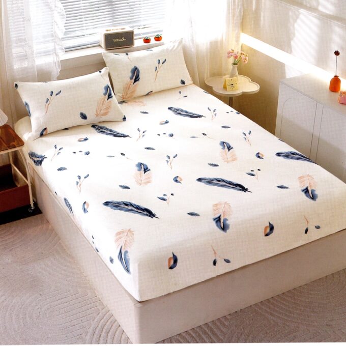 Cearsaf cu Elastic Cocolino 180x200cm si 2 fete de perna 50x70cm, Crem, Pene 1 Cearsaf cu Elastic Cocolino 180x200cm si 2 fete de perna 50x70cm, Crem, Pene