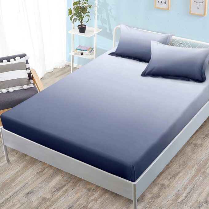 (OFERTA 3 la 159 Lei) Cearsaf cu elastic, FINET, 180x200cm, 2 fete de perne 50x70cm, Albastru Petrol, degrade