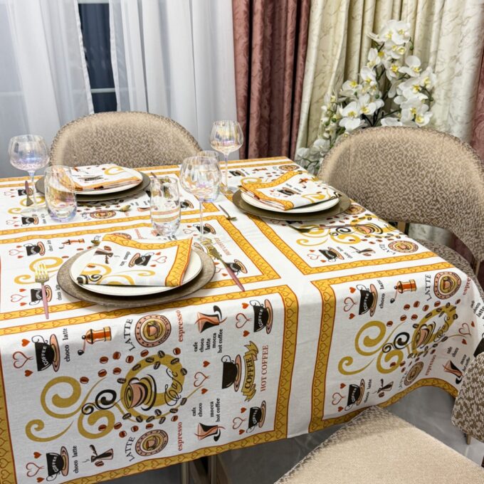 Set Fata de Masa din Bumbac Imprimat cu 6 Servetele – Eleganta si Calitate pentru Mese Perfecte, Alb, Coffee