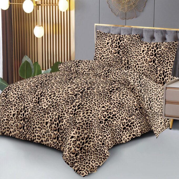 Lenjerie pat dublu, 4 piese, microfibra, Pucioasa, maro, animal print 1 Lenjerie pat dublu, 4 piese, microfibra, Pucioasa, maro, animal print