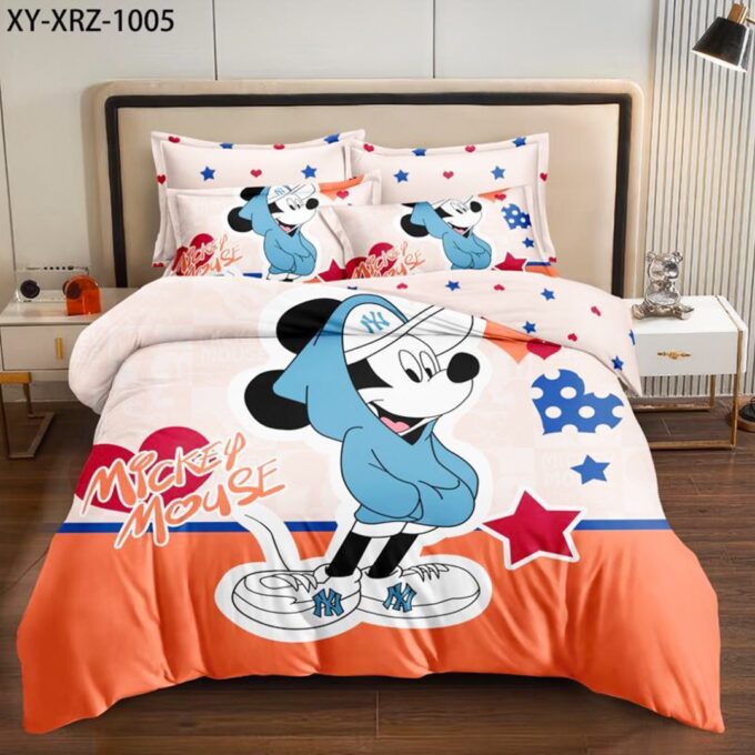 Lenjerie pat dublu (140x200cm, 160x200cm, 180x200cm), FINET, 6 piese, IDENTICA CU POZA,, Portocaliu, Bleu, Mickey Mouse 1 Lenjerie pat dublu (140x200cm, 160x200cm, 180x200cm), FINET, 6 piese, IDENTICA CU POZA,, Portocaliu, Bleu, Mickey Mouse