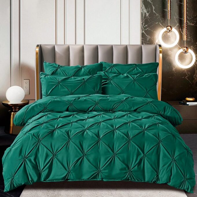 Lenjerie de Pat Premium, JOJO HOME, Finet cu Pliuri Brodate, 6 Piese, Nesifonabila si Durabila, Verde Smarald 1 Lenjerie de Pat Premium, JOJO HOME, Finet cu Pliuri Brodate, 6 Piese, Nesifonabila si Durabila, Verde Smarald