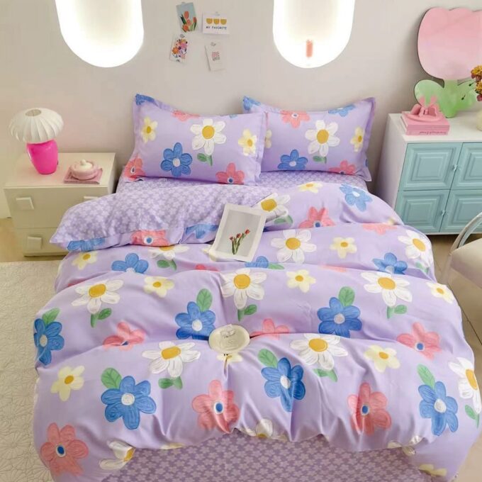 Lenjerie pat 1 PERSOANA, FINET, 4 piese, Mov, flori 1 Lenjerie pat 1 PERSOANA, FINET, 4 piese, Mov, flori