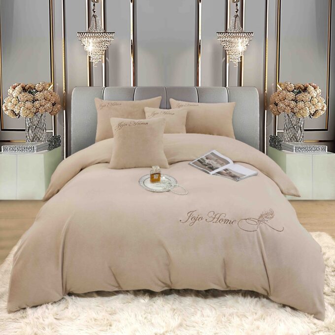 Lenjerie de pat, Soft Touch, Jojo Home, cu Blanita Short Hair, Rabbit, 200x230 cm, 6 piese, Bej 1 Lenjerie de pat, Soft Touch, Jojo Home, cu Blanita Short Hair, Rabbit, 200x230 cm, 6 piese, Bej