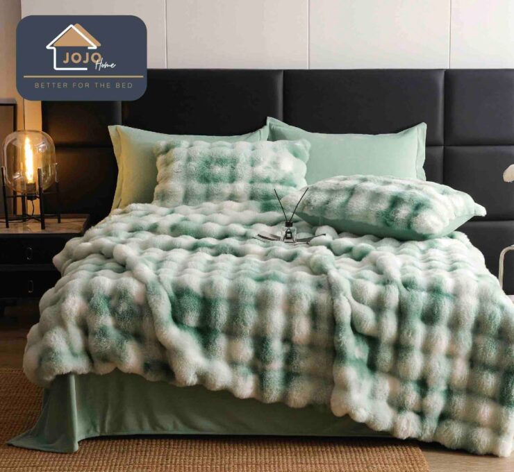 Lenjerie Luxury Pat Dublu, Jojo Home, ExtraPufoasa, din Blanita Artificiala tip Iepure, 6 piese, Menta degrade 1 Lenjerie Luxury Pat Dublu, Jojo Home, ExtraPufoasa, din Blanita Artificiala tip Iepure, 6 piese, Menta degrade