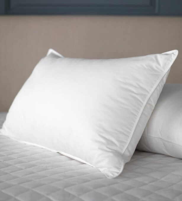 Perna premium, dreptungiulara 50x70cm, cu puf si pana de gasca