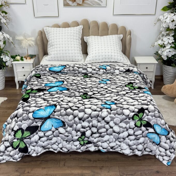 Patura pufoasa cocolino 200x230cm, 240g/mp, Gri, Fluturi Colorati pe Pietre
