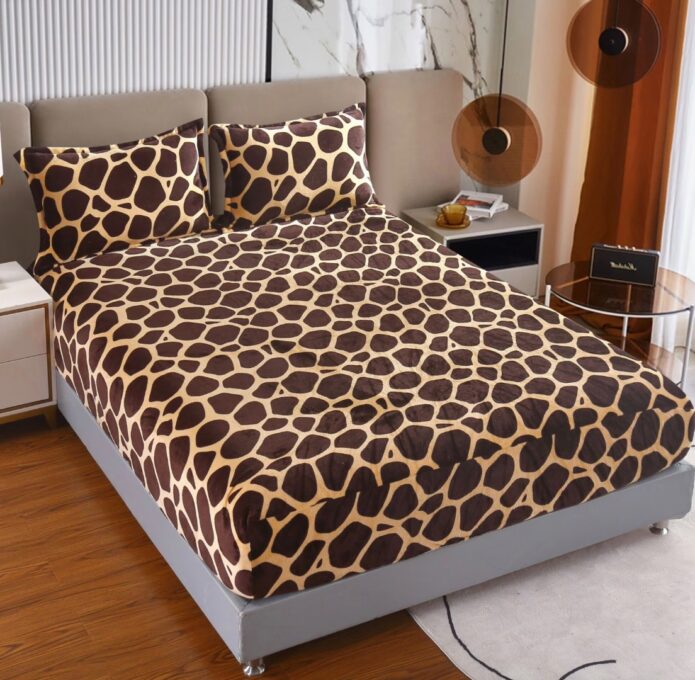 Cearsaf cu Elastic Cocolino 180x200cm si 2 fete de perna 50x70cm, Maro, Animal print