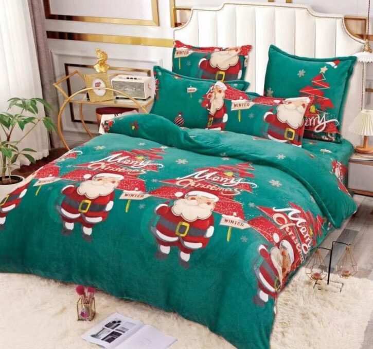 Lenjerie pat dublu, Super Pufoasa COCOLINO, cu ELASTIC, 4 piese, Verde, Mos Craciun si Brazi