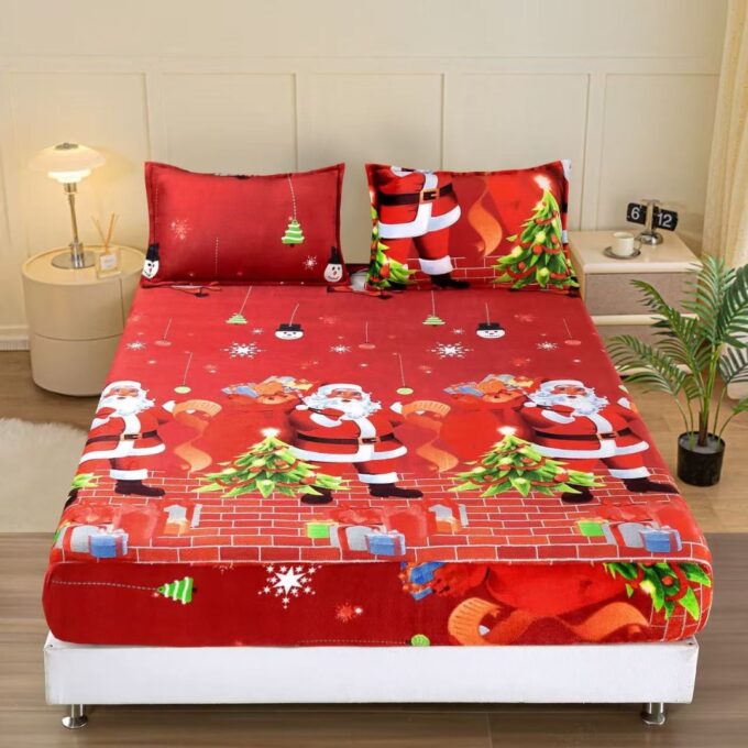 Cearsaf cu Elastic Cocolino 180x200cm si 2 fete de perna 50x70cm, Rosu, Mos Craciun, Brazi