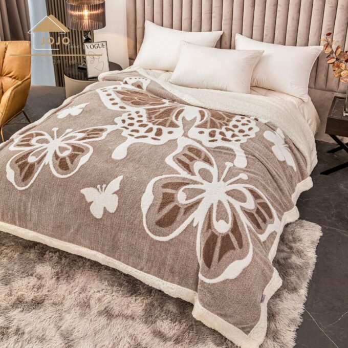 Patura CoCoLiNo cu blanita, 200x230cm, Jojo Home, Cappuccino, Alb, Fluture