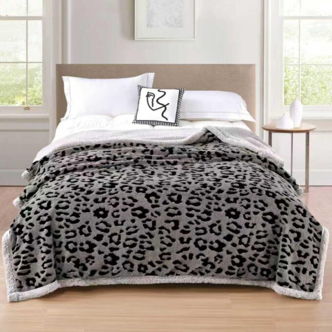 Patura Cocolino Groasa, cu Fermoar, cu Blanita Sherpa Gri, 200x230 cm, Leopard, Gri