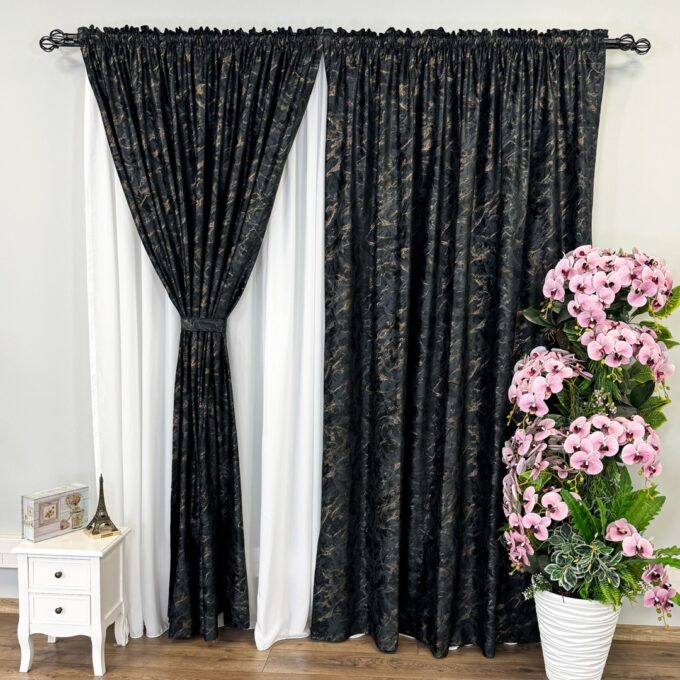 Set 2 Draperii Catifea MYKONOS cu valuri rafinate aurii, Negru - V8, 140cm latime x 260cm inaltime, cu tiv lat pt bara