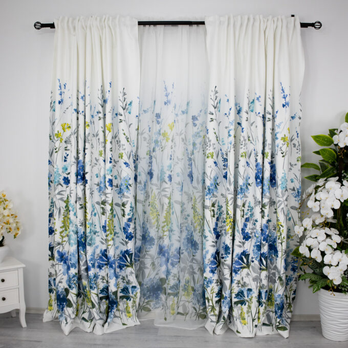 Set 2 Draperii Satinate imprimate, flori albastre, 140cm latime x 260cm inaltime, cu tiv lat pat bara