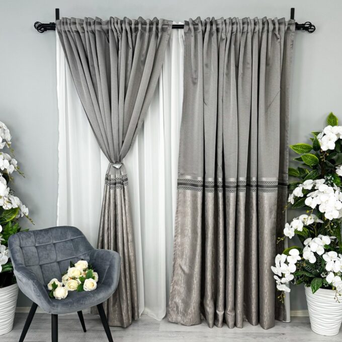 Set 2 Draperii Simplicity, Satinata, texturata, Gri inchis, 140cm latime x 260cm inaltime, cu tiv lat pt bara