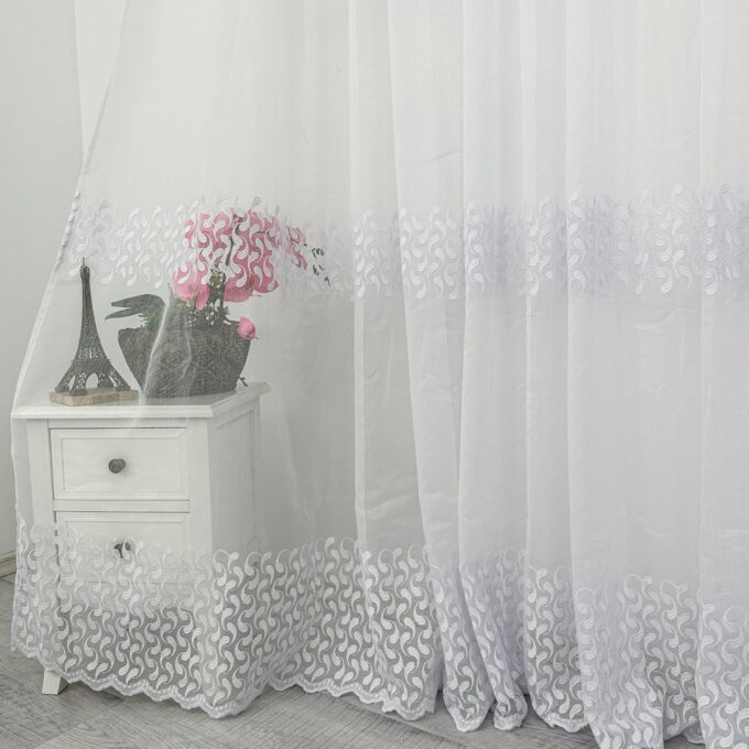 Perdea Marcia din Tulle cu Broderie, model elegant, Alb, 140cm latime x 260cm inaltime, cu rejansa pt bara