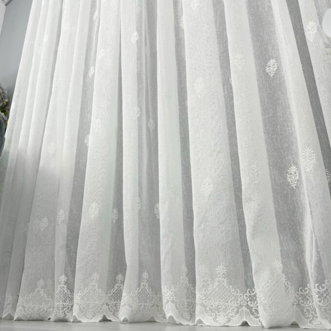 Perdea Alicia tip IN Brodat, Ivoire, 140cm latime x 260cm inaltime cu rejansa pt bara