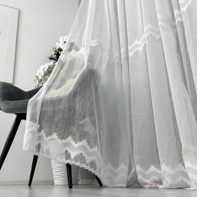 Perdea Lorena tip IN Brodat, Alb, 140cm latime x 260cm inaltime, cu rejansa pt bara