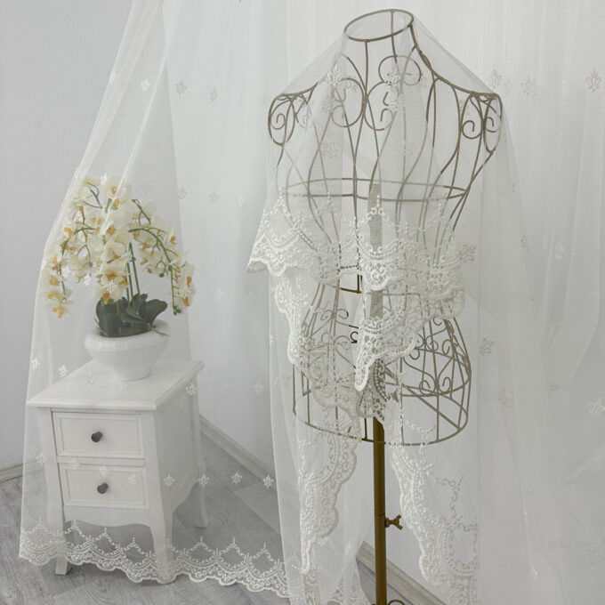 Perdea Oriental din Tulle cu Broderie, model elegant, Ivoire, 140cm latime x 260cm inaltime, cu rejansa pt bara