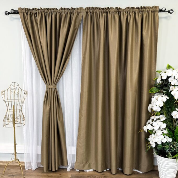 Set 2 Draperii Blackout CLASS Satinata cu fir fin de sclipici, 140cm latime x 260cm inaltime, cu TIV LAT, Cappuccino intens - CR22