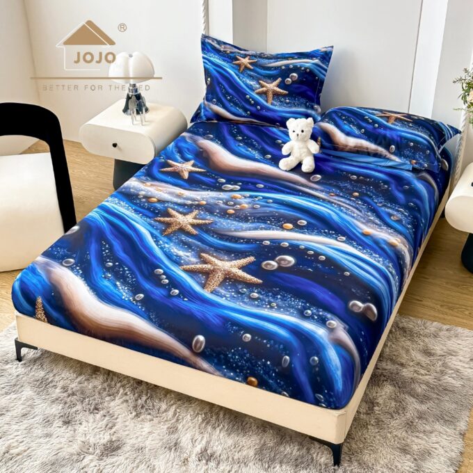 Cearsaf cu elastic, Bumbac FINET, Imprimeu 5D Identic cu Poza, 160x200cm, 2 fete de perne 50x70cm, Jojo Home, Albastru, Stelute de mare