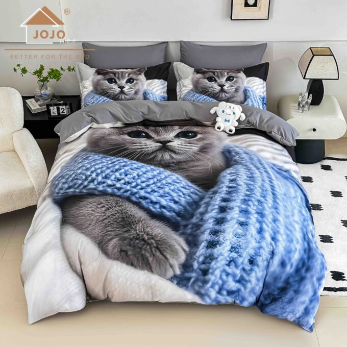 Lenjerie pat dublu, FINET, Imprimeu Digital 5D - Identic cu poza, Cu ELASTIC, 6 piese, Jojo Home, Gri, Bleu, Pisicuta