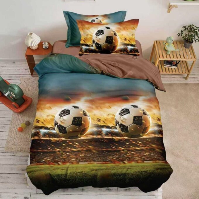 Lenjerie pat 140x200cm, FINET, 4 piese, cu ELASTIC, Maro, Verde, mingii de fotbal 1 Lenjerie pat 140x200cm, FINET, 4 piese, cu ELASTIC, Maro, Verde, mingii de fotbal
