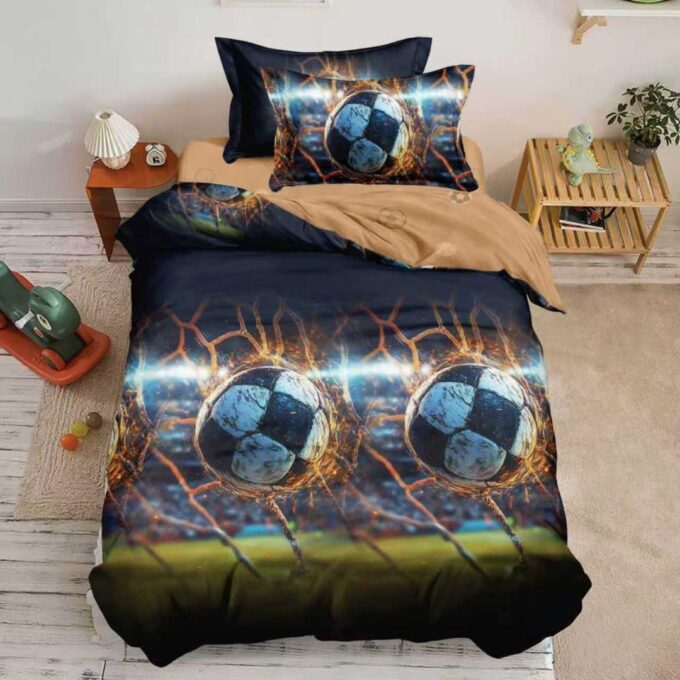 Lenjerie pat 140x200cm, FINET, 4 piese, cu ELASTIC, Verde, Maro, mingii de fotbal 1 Lenjerie pat 140x200cm, FINET, 4 piese, cu ELASTIC, Verde, Maro, mingii de fotbal