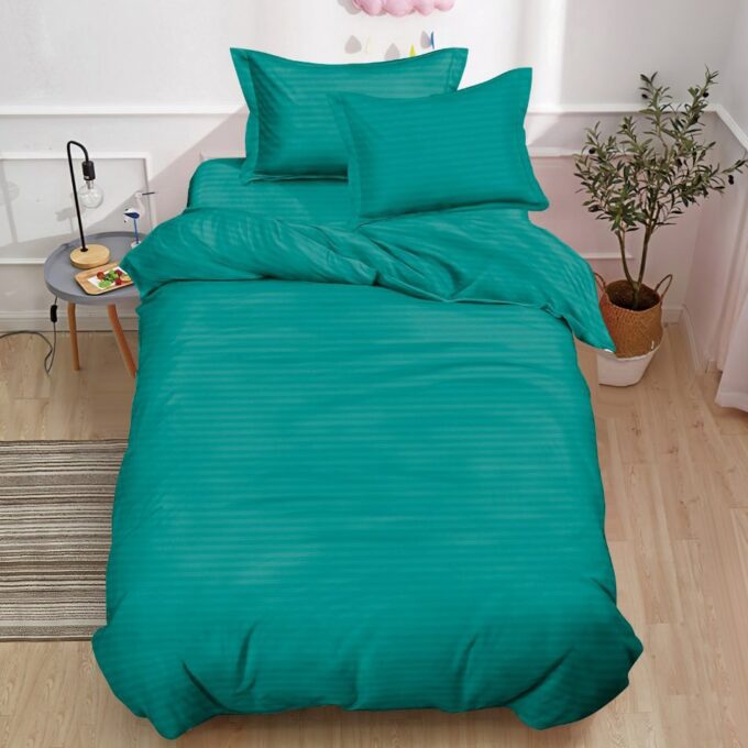 Lenjerie pat 140x200cm, Damasc Finetat, 4 piese, cu ELASTIC, Verde 1 Lenjerie pat 140x200cm, Damasc Finetat, 4 piese, cu ELASTIC, Verde