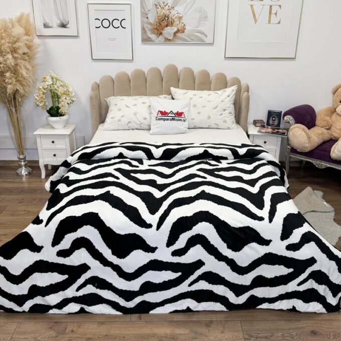Patura pufoasa cocolino 200x230cm, 240g/mp, Alb, Negru, Zebra