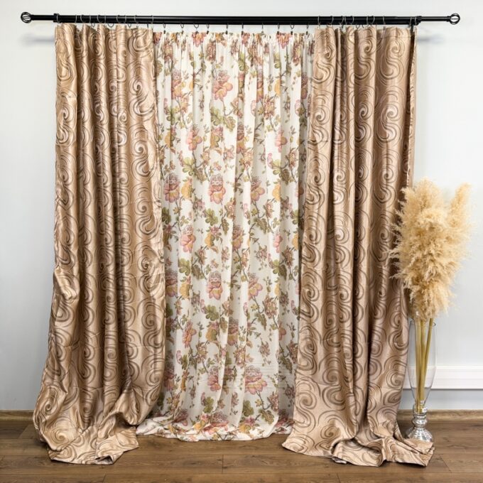 Set 2 Draperii Jacquard, Spiral, 150cm latime x 270cm inaltime, Bej + Perdea 400cm latime x 270cm inaltime, din Matase Imprimata, Autumn Flowers