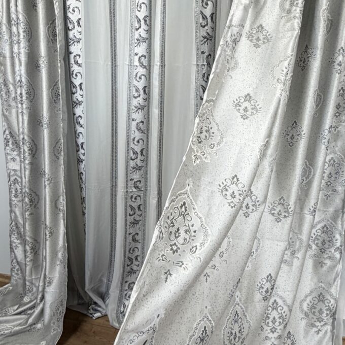 Set 2 bucati de Draperie Jacquard, Royal, 150cm latime x 270cm inaltime, cu rejansa pt sina, Gri mediu