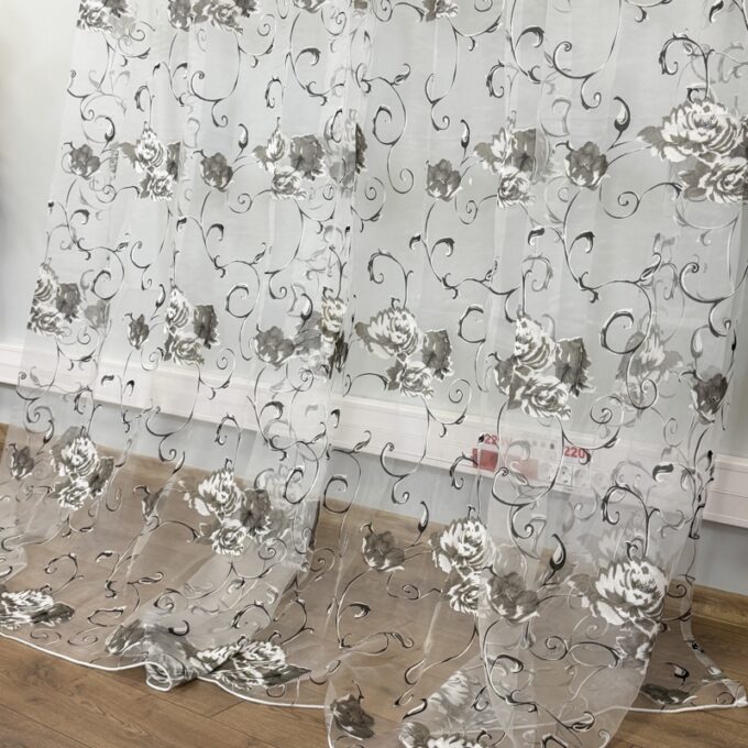 Perdea Bujori Gri din matase imprimata, Alba, 400cm latime x 270cm inaltime cu rejansa pt sina