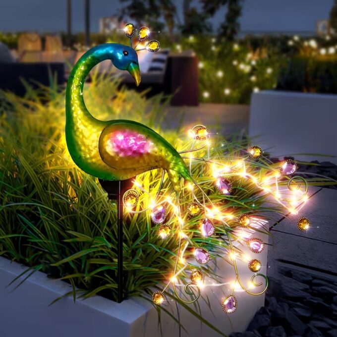 Lampa Solara Decorativa Paunita LED – Iluminare Eleganta pentru Gradina Ta 1 Lampa Solara Decorativa Paunita LED – Iluminare Eleganta pentru Gradina Ta