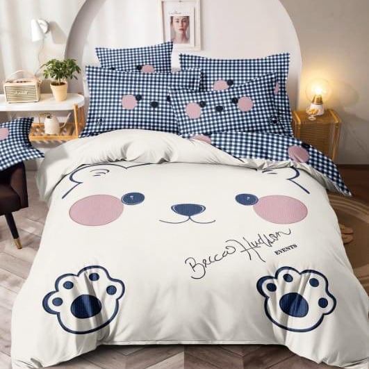 Lenjerie pat dublu, FINET, Imprimeu Digital - Identic cu poza, 6 piese, Jojo Home, Crem-Bleu, ursulet 1 Lenjerie pat dublu, FINET, Imprimeu Digital - Identic cu poza, 6 piese, Jojo Home, Crem-Bleu, ursulet