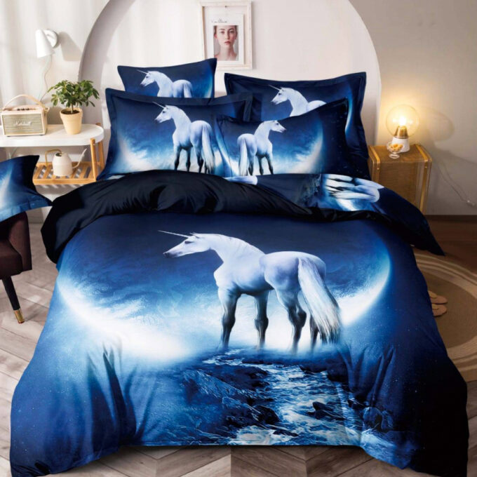 Lenjerie pat dublu, FINET, Imprimeu Digital - Identic cu poza, 6 piese, Jojo Home, Bleumarin-Alb, unicorn 1 Lenjerie pat dublu, FINET, Imprimeu Digital - Identic cu poza, 6 piese, Jojo Home, Bleumarin-Alb, unicorn