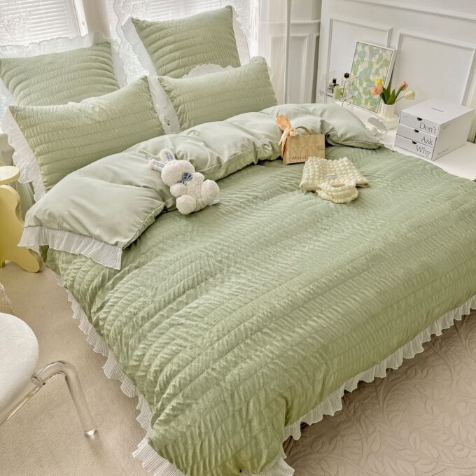 Lenjerie pat dublu, Soft Touch CREPONAT DELUXE, 6 piese, Jojo Home, Verde 1 Lenjerie pat dublu, Soft Touch CREPONAT DELUXE, 6 piese, Jojo Home, Verde
