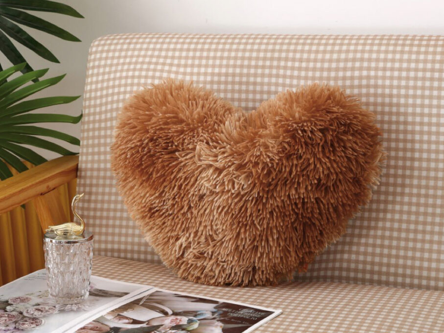 Perna inimioara, Fluffy, Jojo Home, Maro