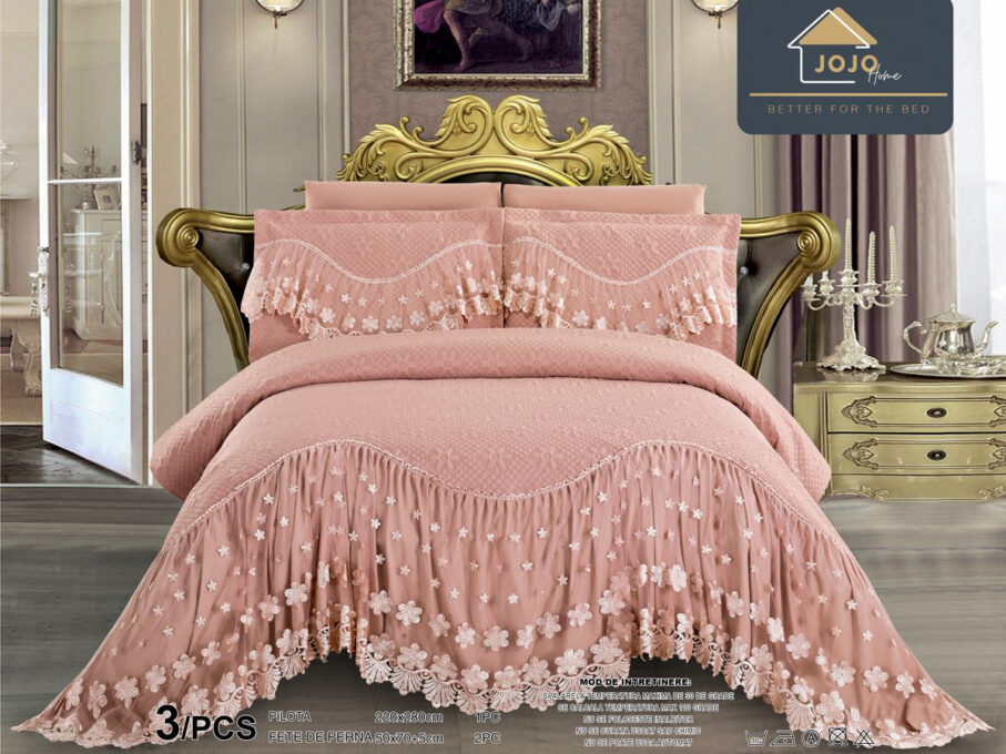 Cuvertura pat dublu, 3 piese, Bumbac Finet, 220x280cm, cu volanase si broderie, Jojo Home, Roz prafuit