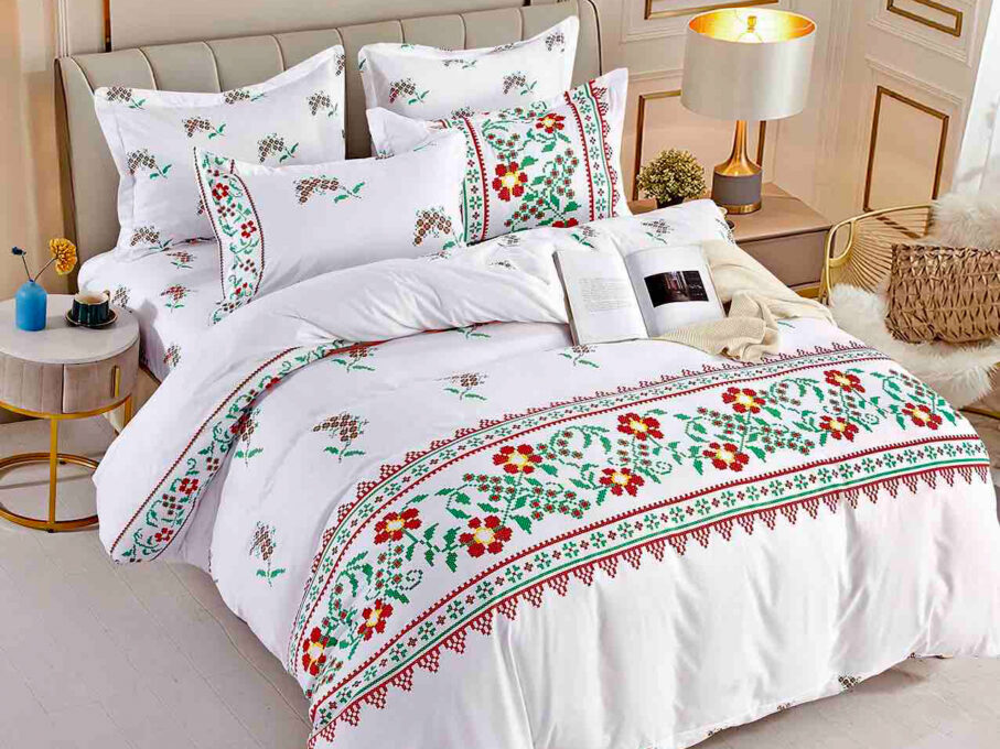 Lenjerie pat dublu, FINET, 6 piese, cu ELASTIC, Jojo Home, Alb-Rosu-Verde, model traditional 1 Lenjerie pat dublu, FINET, 6 piese, cu ELASTIC, Jojo Home, Alb-Rosu-Verde, model traditional