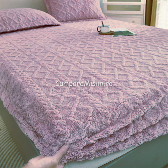 Cearsaf cu elastic COCOLINO, 180x200x25cm, 2 fete de perne, Jojo Home, model Tricotat, Lila 1 Cearsaf cu elastic COCOLINO, 180x200x25cm, 2 fete de perne, Jojo Home, model Tricotat, Lila
