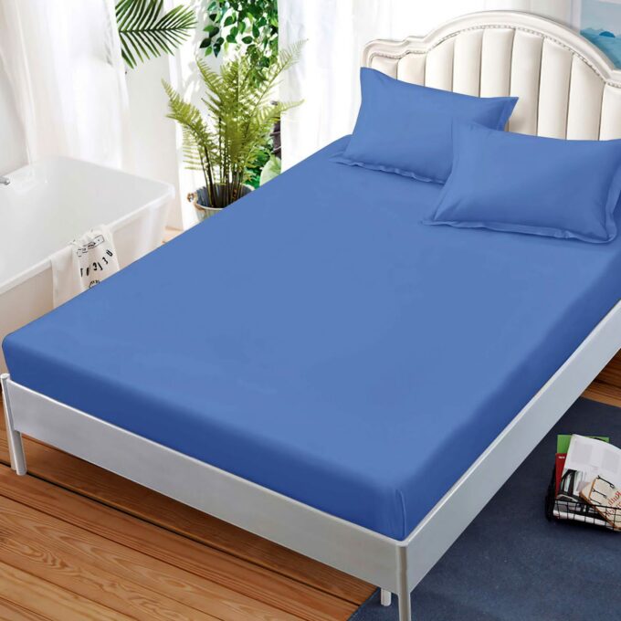 Cearsaf cu elastic, FINET, 180x200cm, 2 fete de perne 50x70cm, Albastru 1 Cearsaf cu elastic, FINET, 180x200cm, 2 fete de perne 50x70cm, Albastru