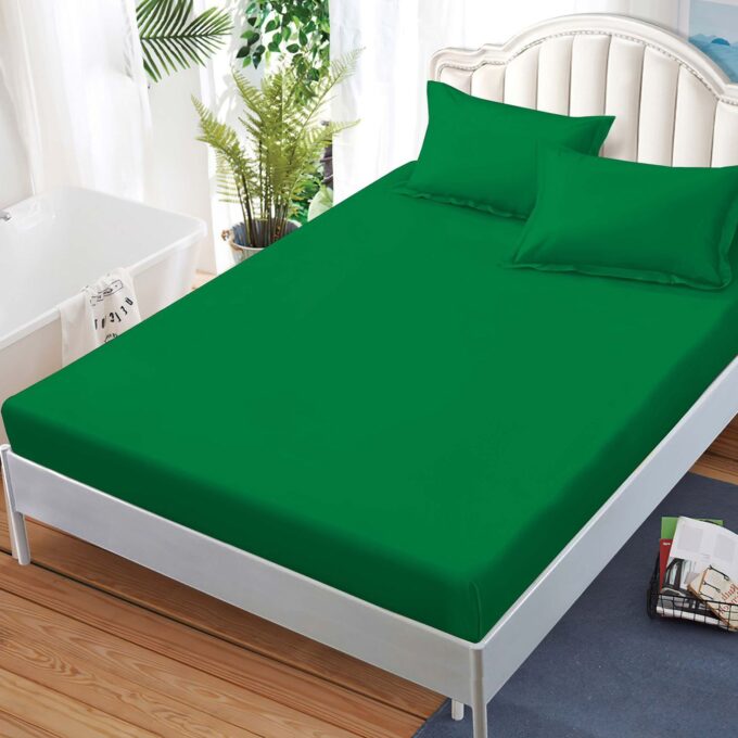 Cearsaf cu elastic, FINET, 180x200cm, 2 fete de perne 50x70cm, Verde 1 Cearsaf cu elastic, FINET, 180x200cm, 2 fete de perne 50x70cm, Verde